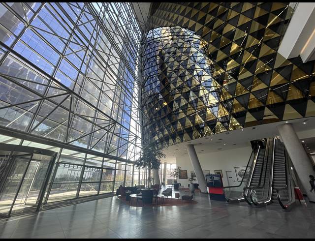 1,770M² OFFICE TO LET IN SANDOWN